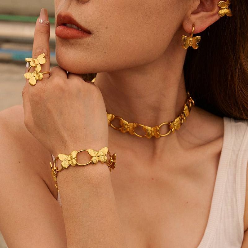 Wholesale Personalized Butterfly Light Luxury Niche High-end Gold Necklace Set